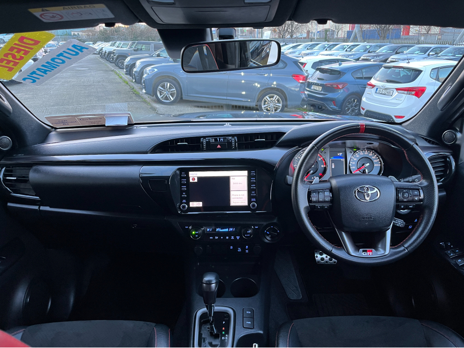 2023 Toyota Hilux GR SPORT AUTOMATIC 2.4 DIESEL //LOW MILES//HIGH SPEC//360 PARKING CAMERAS//KEYLESS ENTRY//ADAPTIVE CRUISE CONTROL//