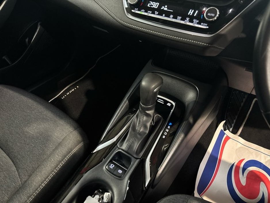 2024 Toyota Corolla LUNA SALOON 4DR AUTO €27,950
