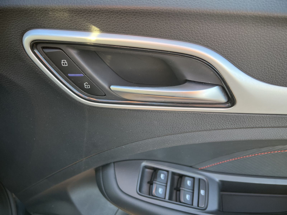 2023 MG ZS - image 12