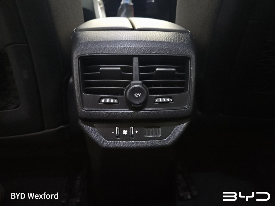 2020 Peugeot 5008 - image 27