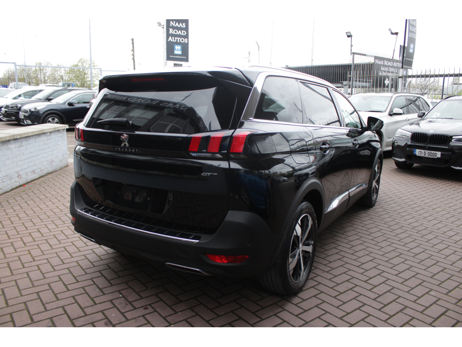 2018 Peugeot 5008 - image 4