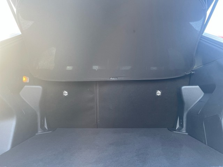 2022 Toyota Yaris Cross - image 10