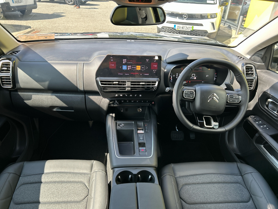 2025 Citroen C5 Aircross PLUS PACK BLUE HDI 13