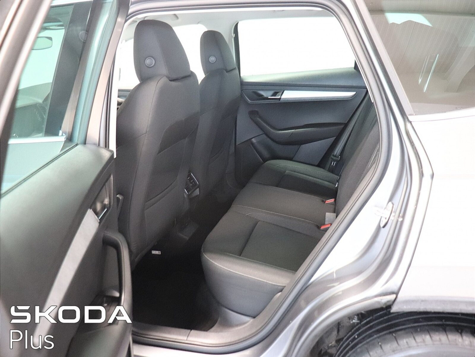 2023 Skoda Karoq - image 7