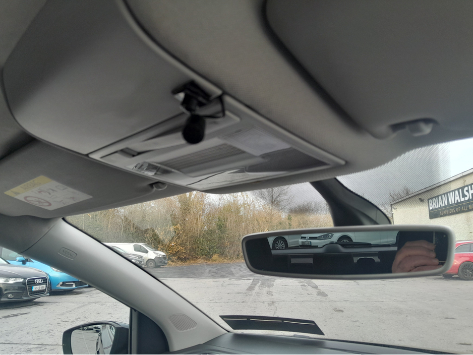 2016 Volkswagen Polo - image 28