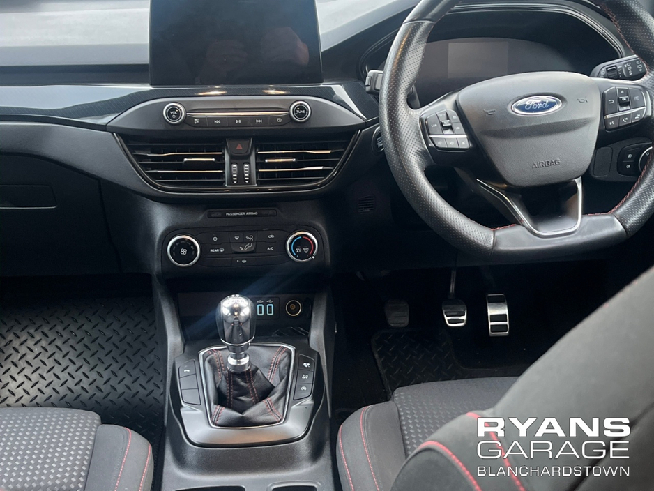 2021 Ford Focus - image 9