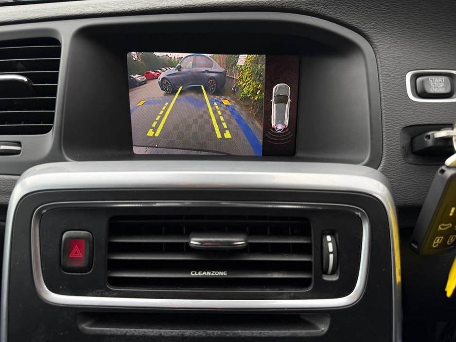 2017 Volvo V60 D4 CLASSIC 2.0 D // SERVICE HISTORY // REVERSE CAMERA // DIGITAL CLUSTER €19,900