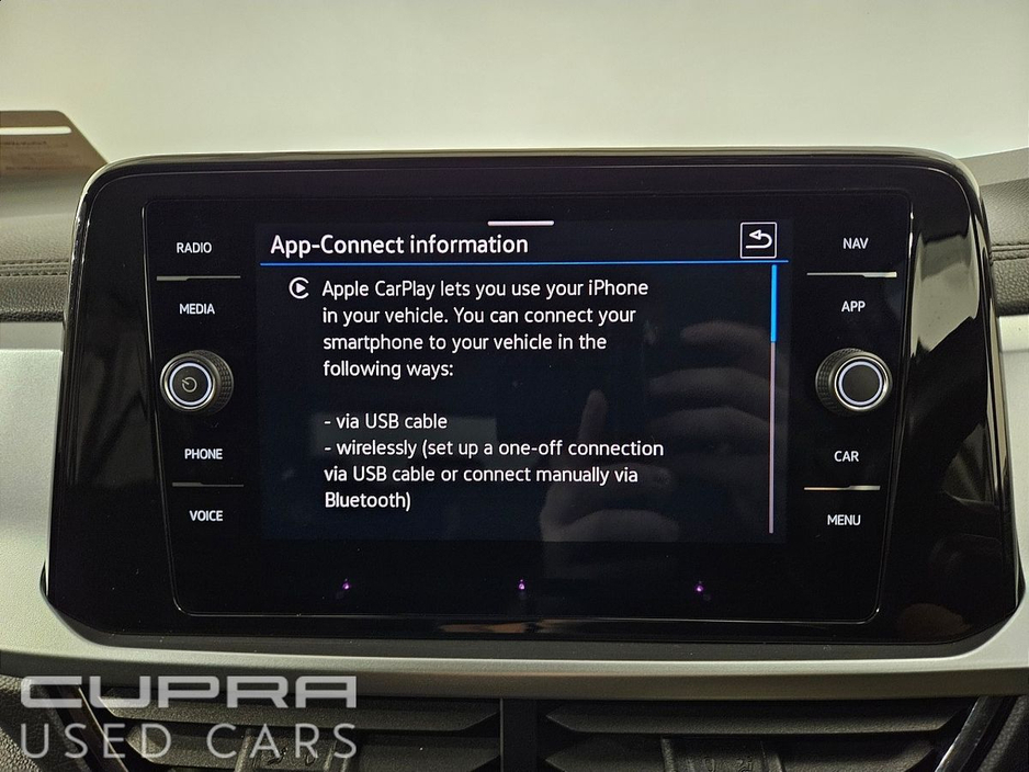 2023 Volkswagen T-Roc - image 13