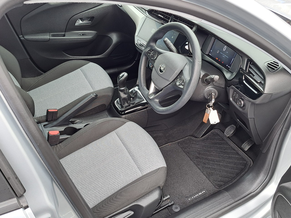 2025 Opel Corsa - image 13