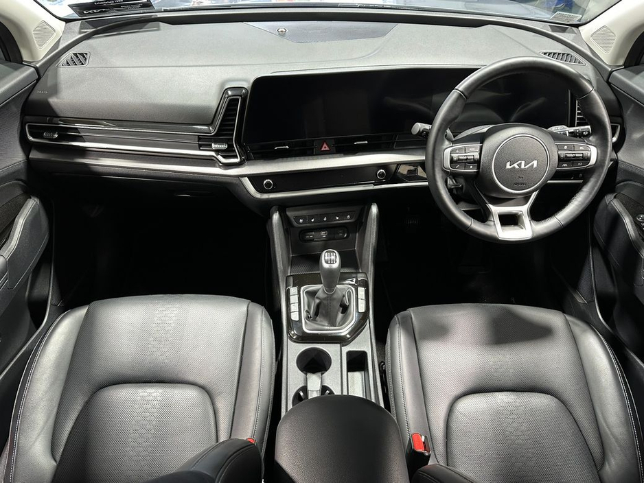 2025 Kia Sportage - image 9