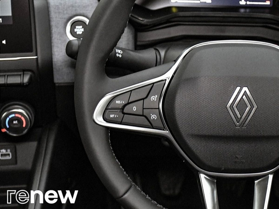 2025 Renault Clio - image 19