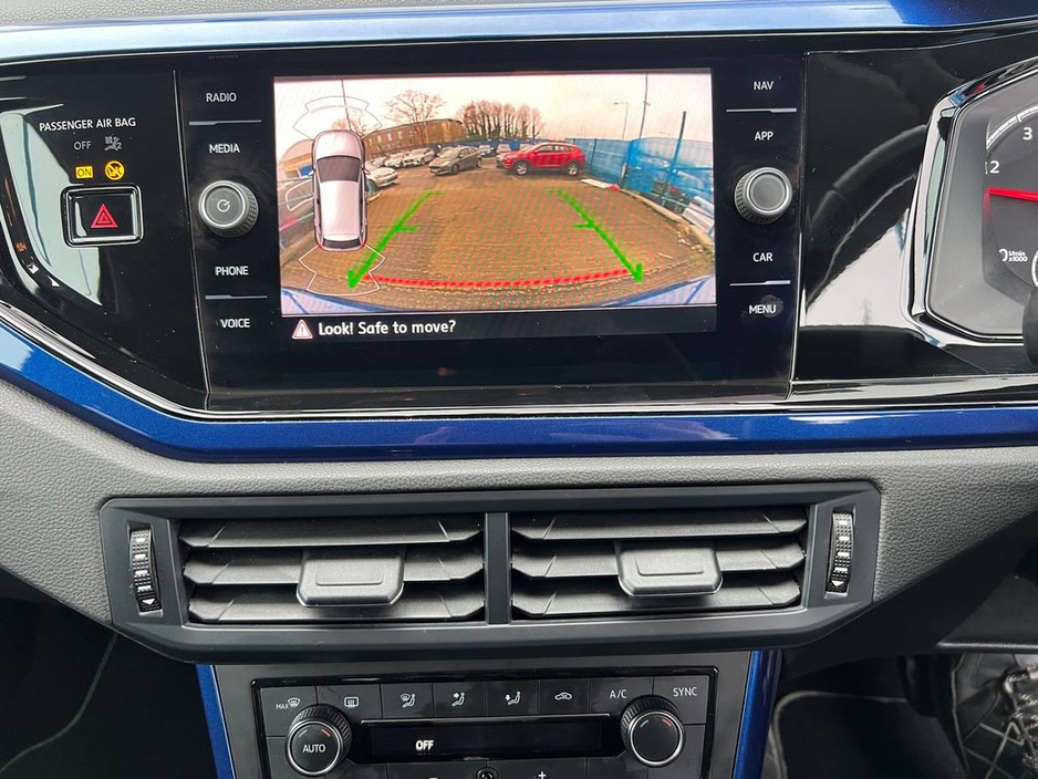 2018 Volkswagen Polo - image 7