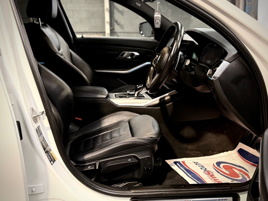 2021 BMW 3 Series 330E M-SPORT // 12 MONTH WARRANTY // SAME DAY FINANCE // FULLY KITTED €25,950