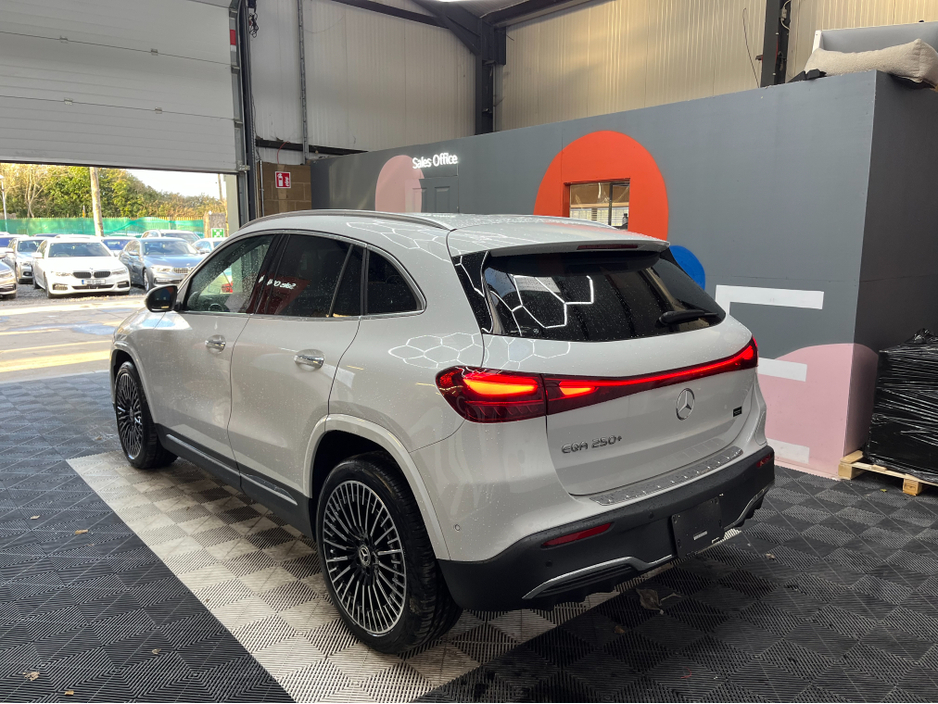 2024 Mercedes-Benz EQA - image 4