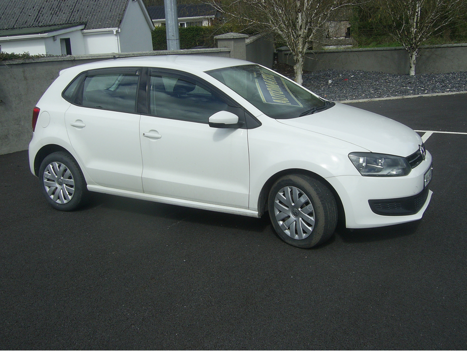 2014 Volkswagen Polo - image 7