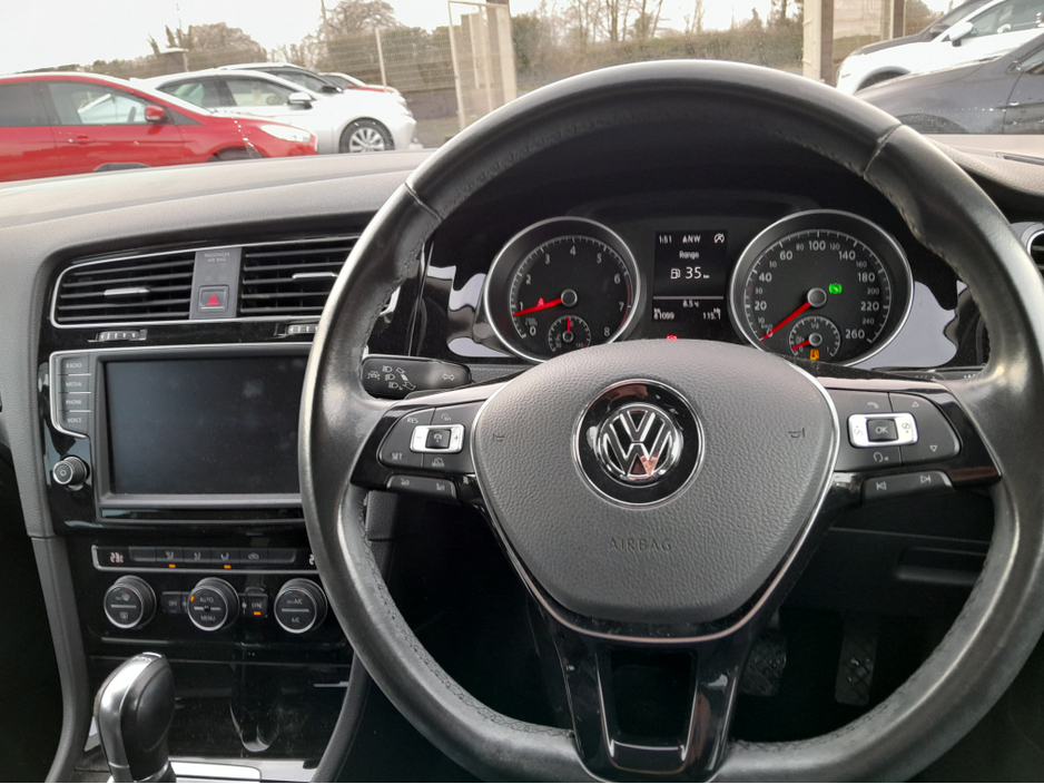 2015 Volkswagen Golf 1.4 Highline €13,950