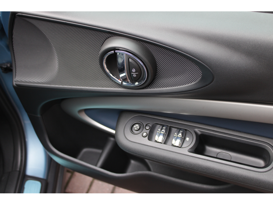 2017 MINI Clubman - image 10