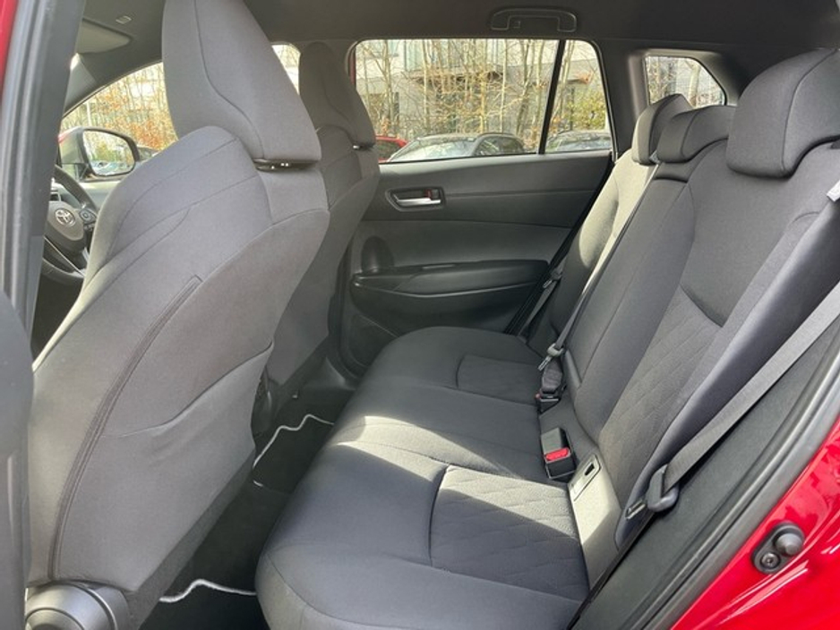 2024 Toyota Corolla Cross - image 7