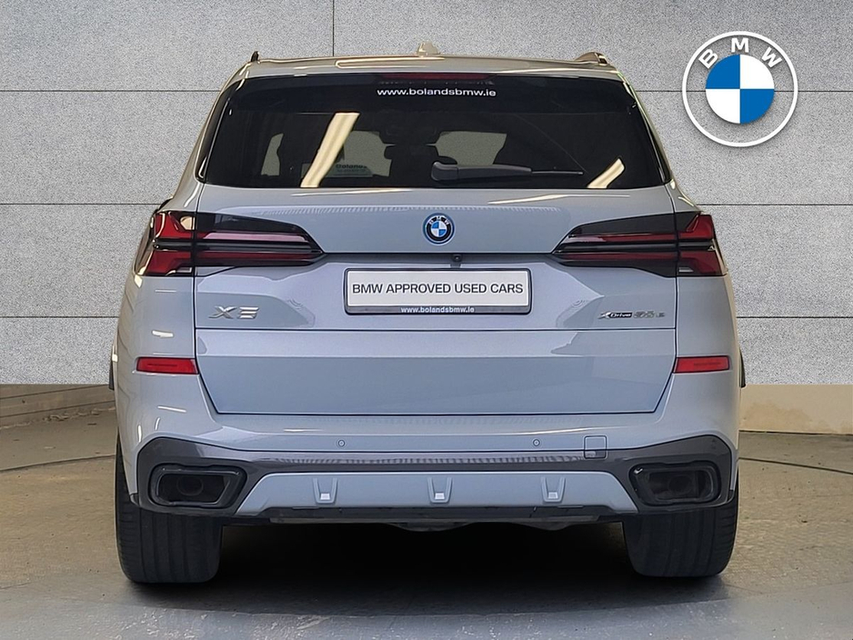 2024 BMW X5 - image 15