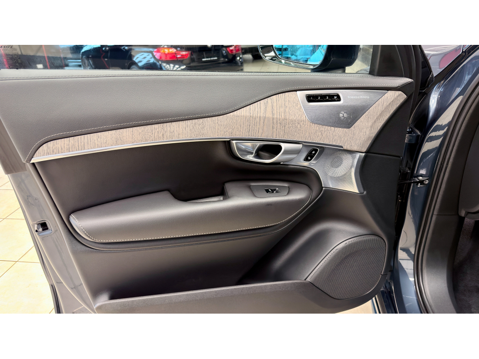 2023 Volvo XC90 ULTIMATE T8 RECHARGE AWD €65,500