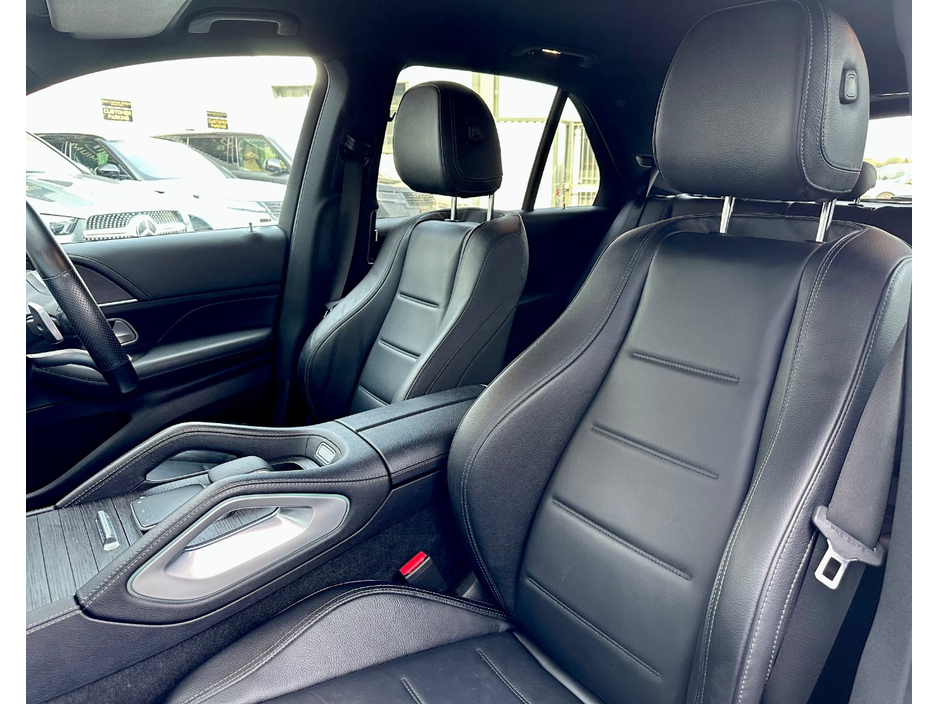 2022 Mercedes-Benz GLE Class - image 13