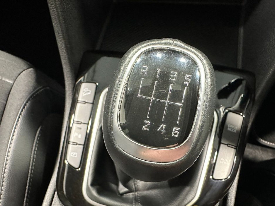 2023 Kia Sportage - image 23