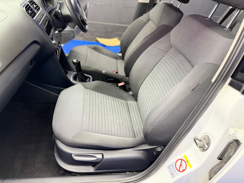 2012 Volkswagen Polo - image 15