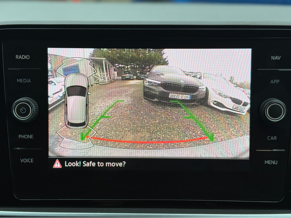 2023 Volkswagen T-Roc LIFE 1.0 TSI €22,950