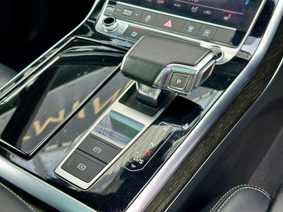 2021 Audi Q7 - image 21