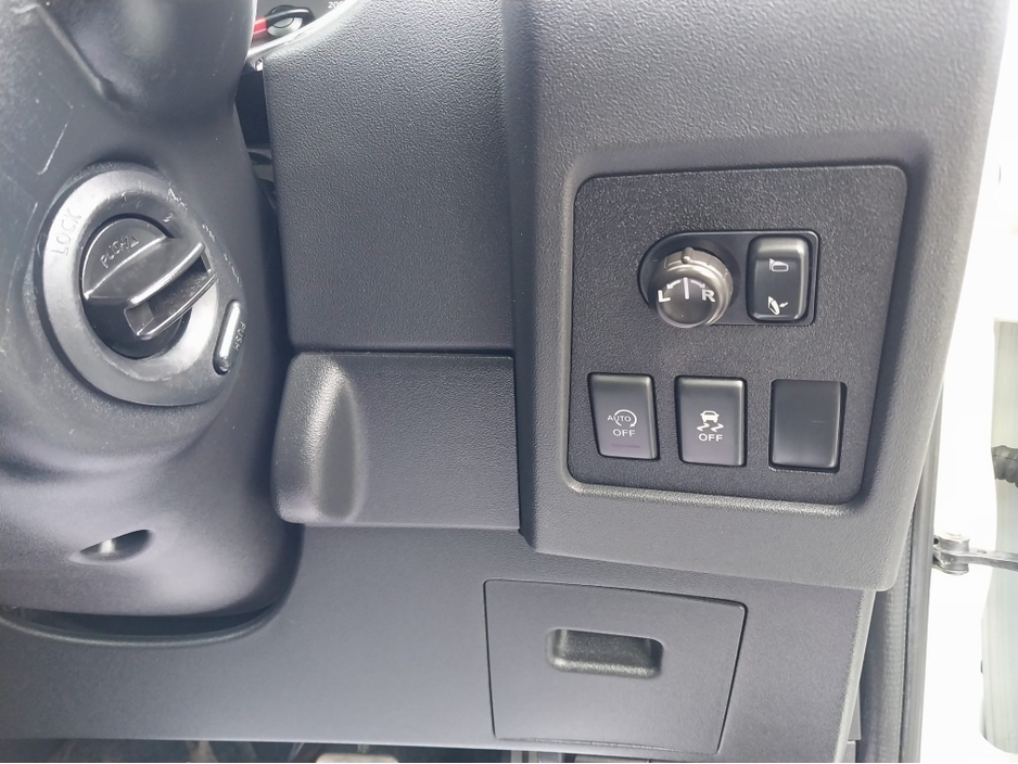 2012 Nissan Qashqai - image 22