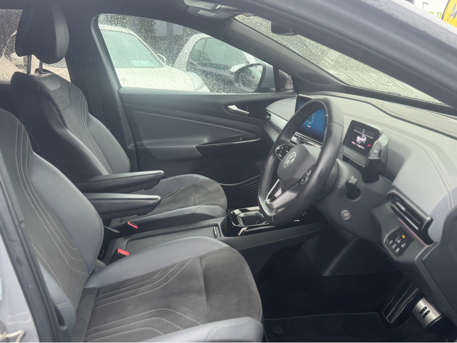2023 Volkswagen ID.4 PRO 150 KW LIFE 77KWH  • One Owner • Big Battery • Moonstone Grey • Immaculate. €22,950