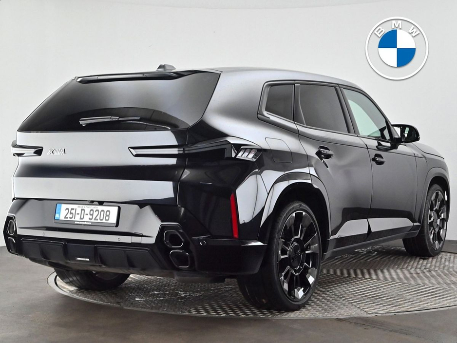 2025 BMW XM - image 22