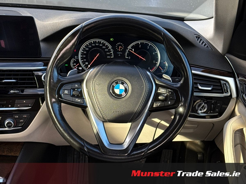 2018 BMW 5 Series - image 9