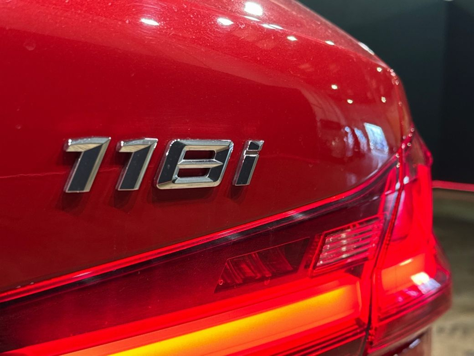 2023 BMW 1 Series - image 10