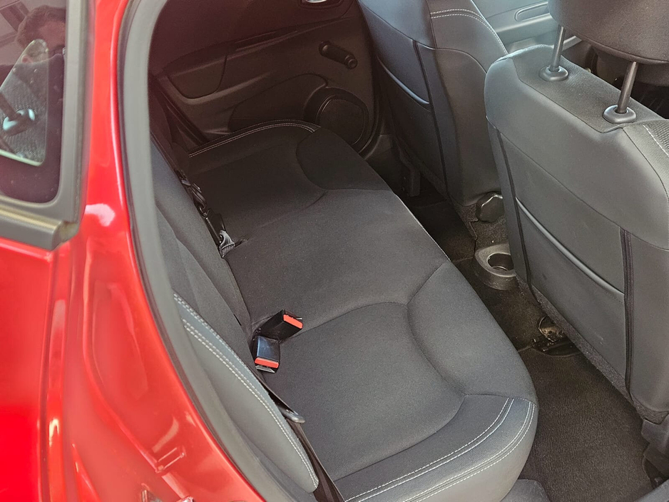 2019 Renault Clio - image 5