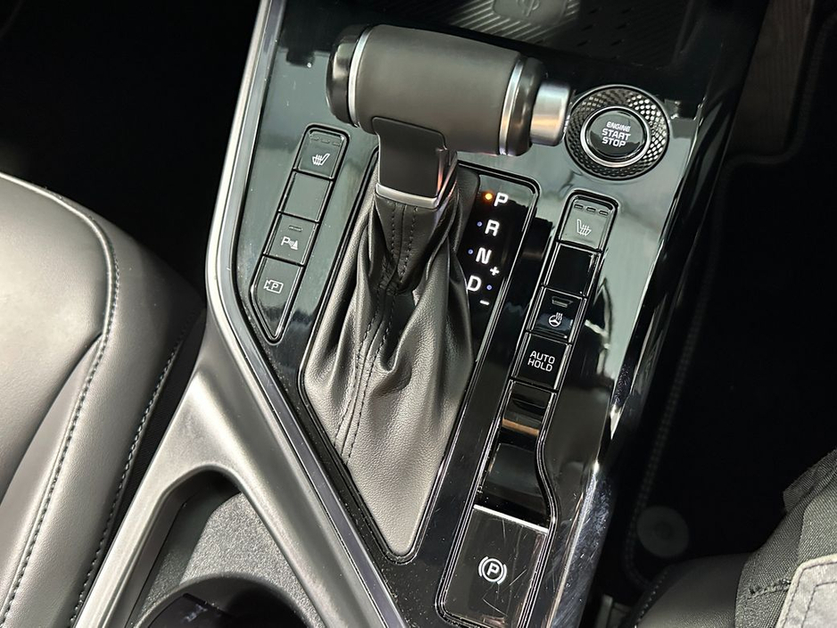 2025 Kia Niro - image 19