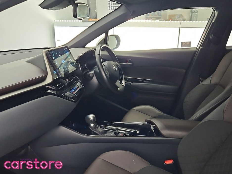 2017 Toyota C-HR - image 12