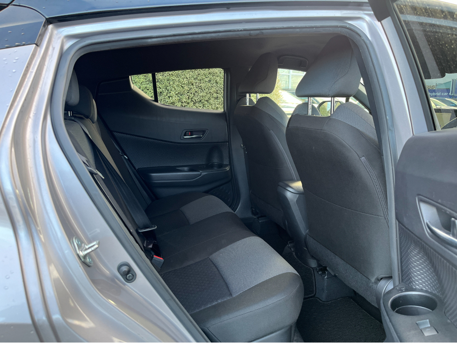 2020 Toyota C-HR S HYBRID AUTOMATIC 1.8 PETROL //ADAPTIVE CRUISE CONTROL//KEYLESS ENTRY//REVERSE CAMERA// €21,950