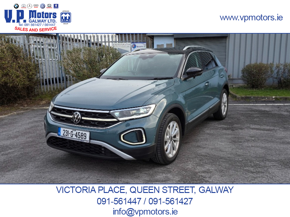 2023 Volkswagen T-Roc - image 2