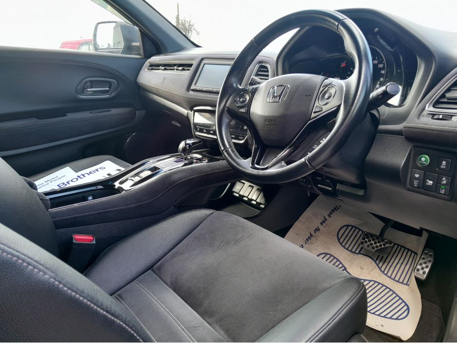 2016 Honda Vezel - image 20