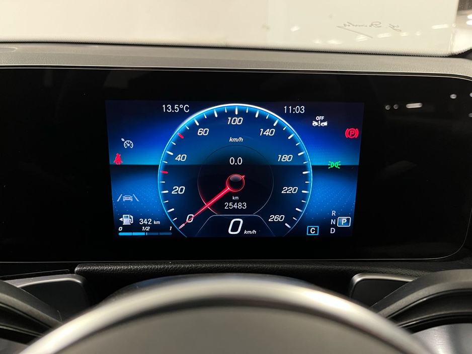 2023 Mercedes-Benz GLB - image 9