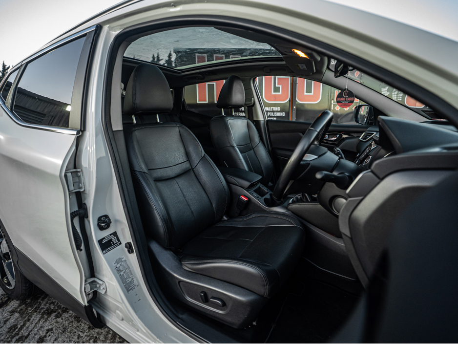 2017 Nissan Qashqai 2017 Qashqai 1.2/1 owner/High spec/1yr warranty €15,888