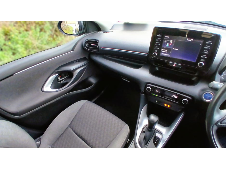 2023 Toyota Yaris 1.5 HYBRID LUNA 4DR AUTO €23,500