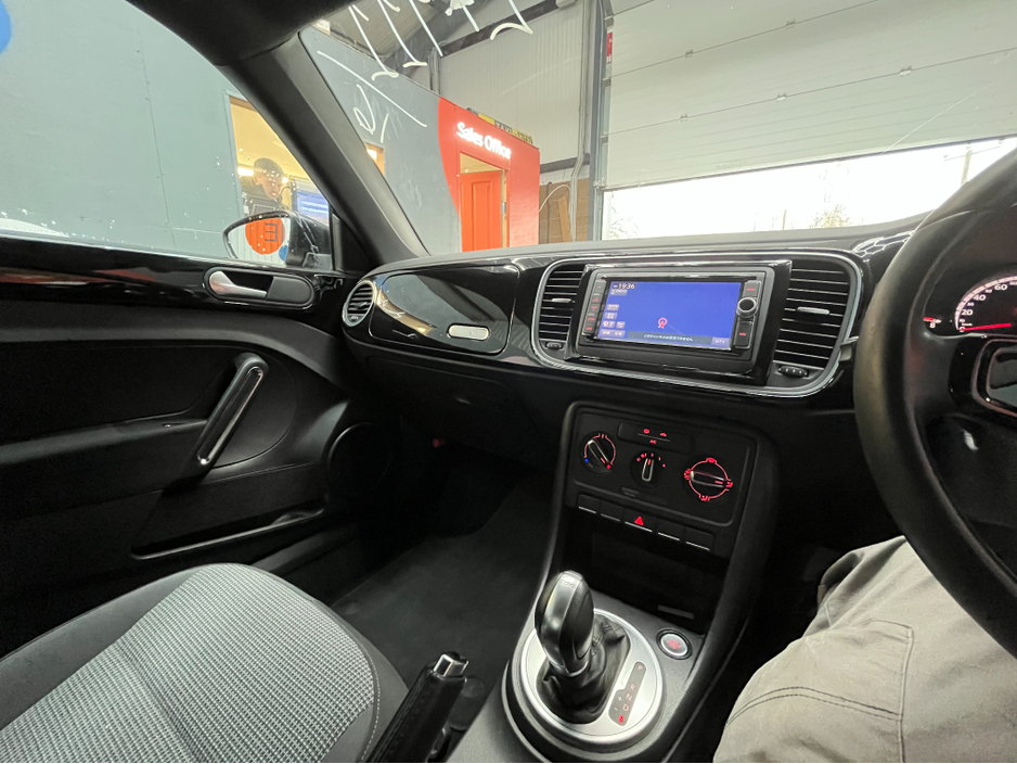 2016 Volkswagen Beetle €12950 2016 VOLKSWAGEN BEETLE DESIGN 1.2 AUTOMATIC / CRUISE CONTROL AND MORE €12,950