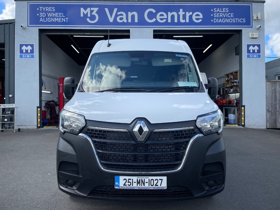 2025 Renault Master - image 8