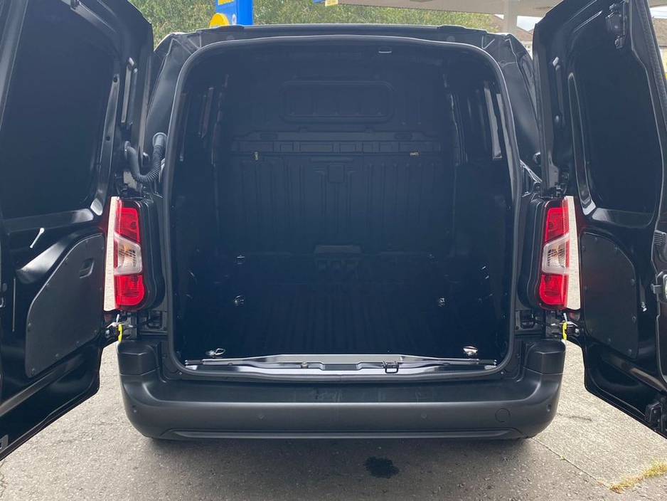 2025 Fiat Doblo SWB 1.5TD (100HP) 650KG Payload , 3 Front Seats €21,995