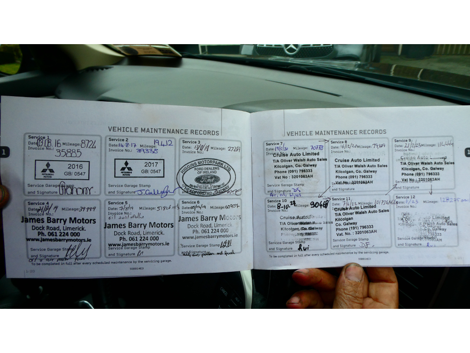 2015 Mitsubishi Outlander - image 12