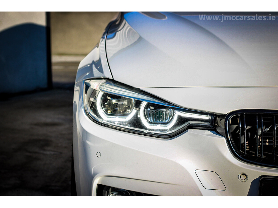 2016 BMW 3 Series 330e M Sport €14,995