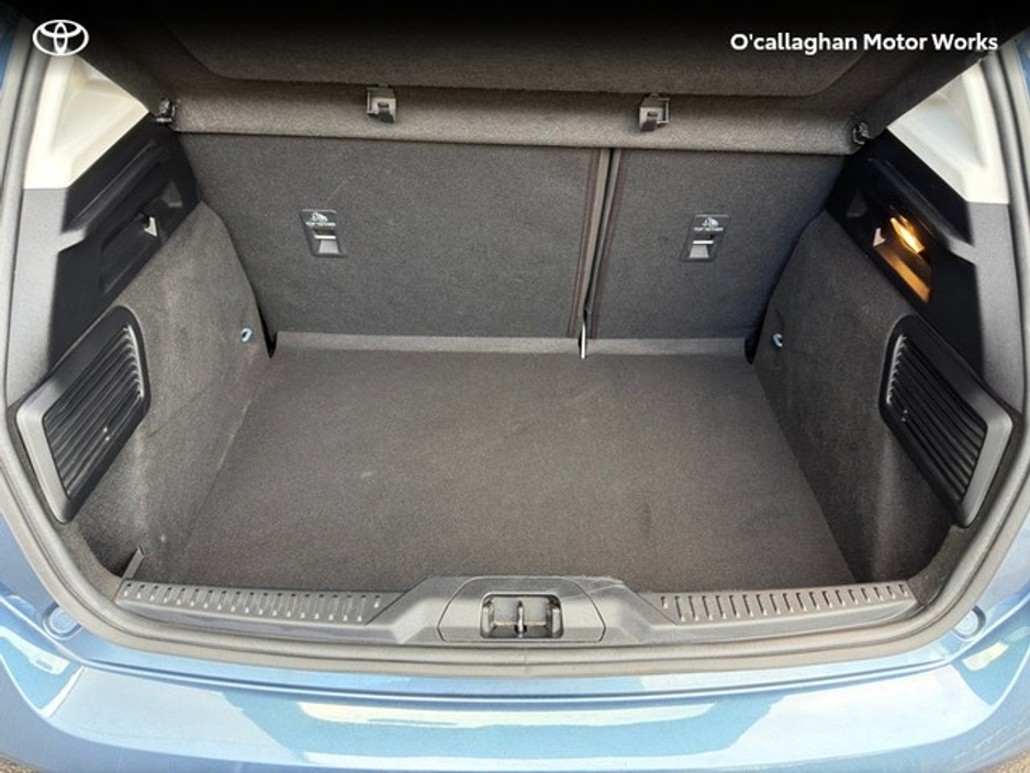 2023 Ford Focus - image 9