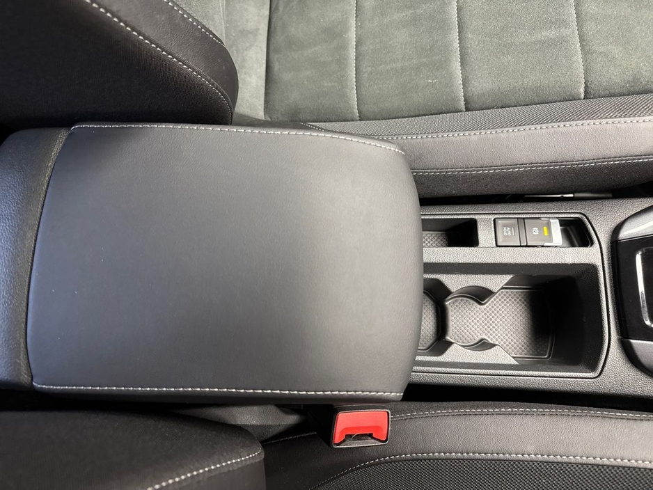 2024 Volkswagen T-Roc - image 15